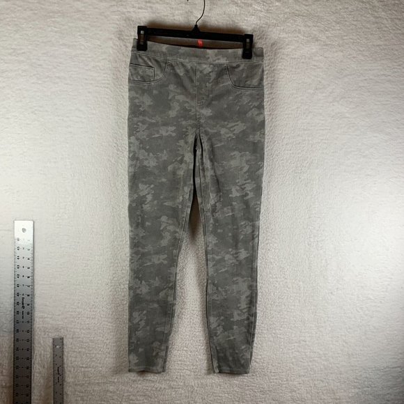 Spanx Jeans Women's Medium Stretch Camo Stonewash Elastic‎ Waist Skinny 7838 - Picture 1 of 8